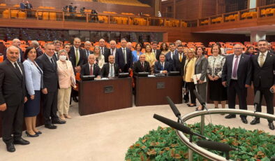 TBMM yeni yıla böyle başladı: Erdoğan ayakta karşılandı, ilk yoklamada ise çoğunluk sağlanamadı