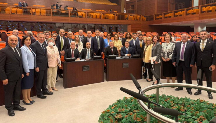 TBMM yeni yıla böyle başladı: Erdoğan ayakta karşılandı, ilk yoklamada ise çoğunluk sağlanamadı