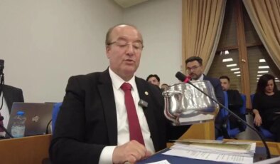 TBMM’de boş tencere protestosu: ‘Bu tencere Türkiye’nin gerçeği!’