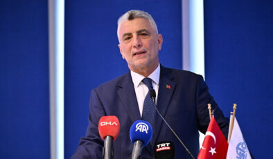 Ticaret Bakanı Bolat, İSTOÇ esnafına açıkladı: Fiyat etiket düzenlemesi geliyor