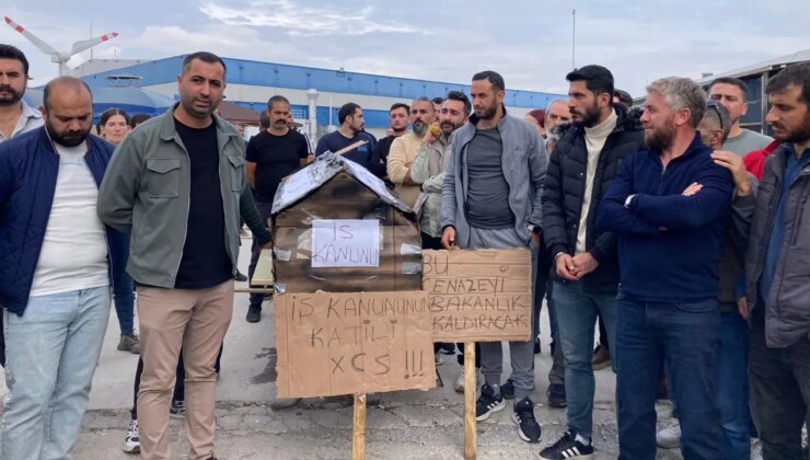 TPI işçilerinden tabutlu eylem: ‘Anayasayı burada tabuta koyduk’