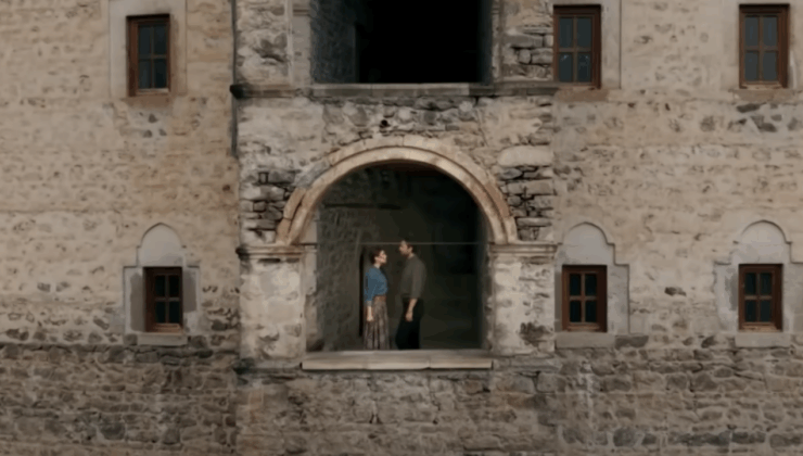 TV yayın akışı 31 Ekim Cuma! Hangi kanalda ne var, günün filmleri ve dizileri neler?