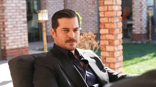 Uykucu filminin konusu ne? Uykucu filminin oyuncuları kim?