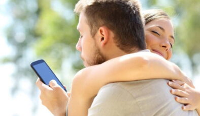 Uzmanlar açıkladı: Partnerini aldatan kişilerde görülen 10 yaygın davranış