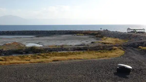 Van Gölü alarm veriyor: Kuraklık gölün şeklini değiştirdi!