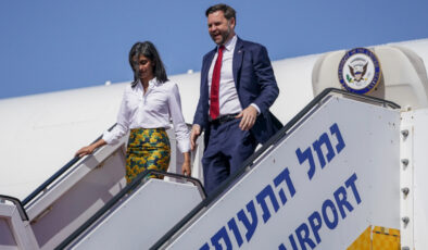 Vance, Netanyahu’nun ateşkesi bozmasını engellemek için İsrail’de