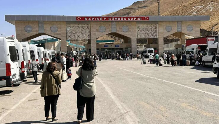 Van’daki Kapıköy Sınır Kapısı’nda tesisler tamamlanmadı, bölge halkı mağdur oldu: ‘Günde 3 bin kişi geçiyor ama lavabo yok’