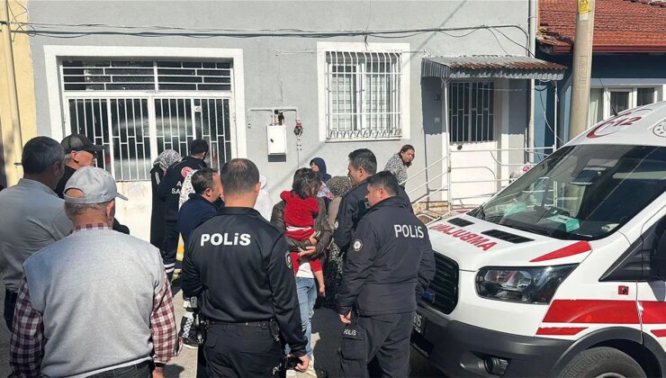 Yangında mahsur kalan anne ve 3 çocuğu kurtarıldı