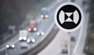 Yeni trafik levhası yurt dışında karşınıza çıkabilir: İşte anlamı