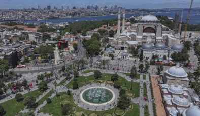 Yerli turistler yılın ikinci çeyreğinde 116,9 milyar lira seyahat harcaması yaptı