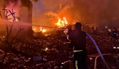 Zelensky: Rusların Harkiv’de kreşe düzenlediği saldırıda 1 kişi hayatını kaybetti