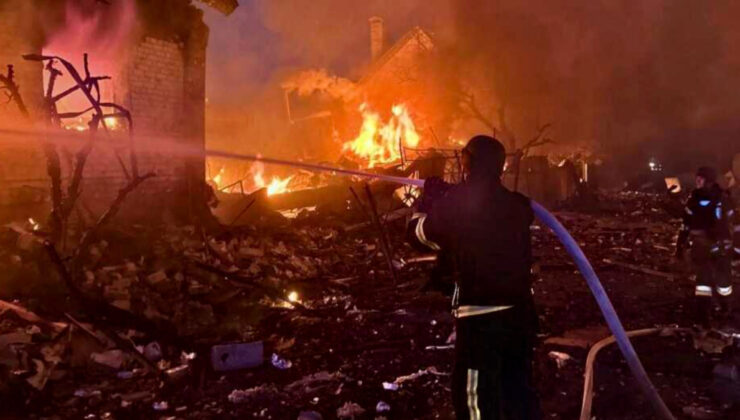 Zelensky: Rusların Harkiv’de kreşe düzenlediği saldırıda 1 kişi hayatını kaybetti