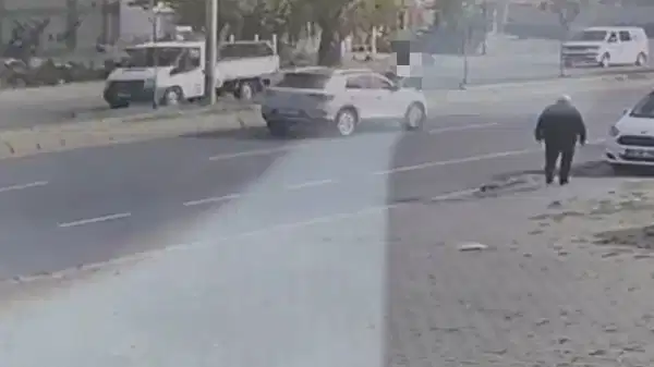 2 gün önce doğum günüydü… Lise öğrencisi otomobilin çarpması sonucu hayatını kaybetti