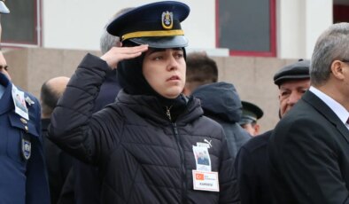 20 kahraman şehide veda: Şehit ağabeyinin cenazesini, asker selamıyla karşıladı…