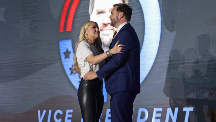 ABD Başkan Yardımcısı Vance ile Cahrlie Kirk’ün eşinin samimi görüntüleri