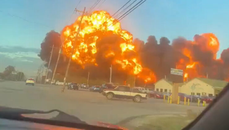 ABD’de kargo uçağı düştü: Yaralılar var