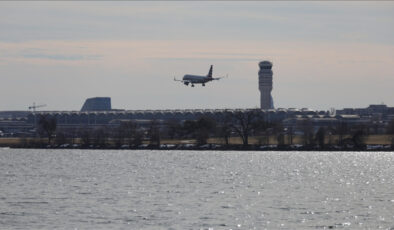 ABD’de yolcu uçağına bomba ihbarı yapıldı: Uçuşlar durduruldu