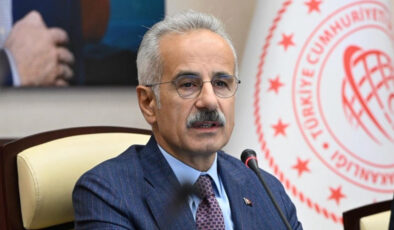 Abdulkadir Uraloğlu: Türk boğazlarından 9 ayda yaklaşık 63 bin gemi geçti