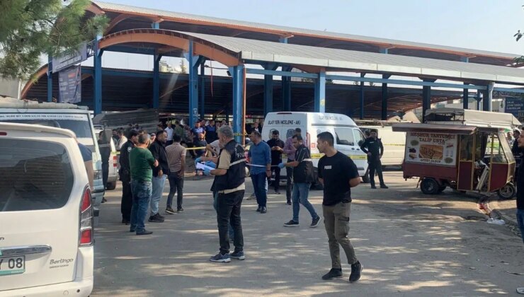 Adana’da semt pazarında silahlı çatışma: Ölü ve yaralılar var!