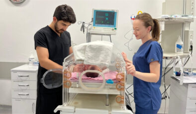 Afyonkarahisar’da doğrukları hastanede hemşire oldular