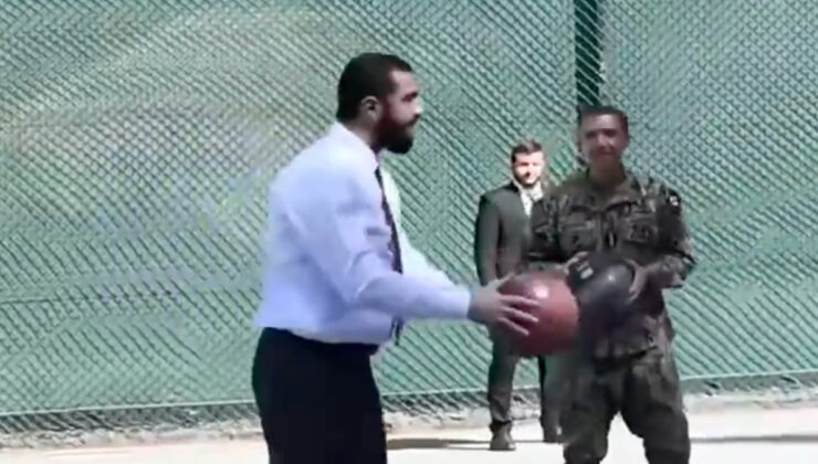 Ahmed Şara, ABD’li yetkililerle basketbol oynadı