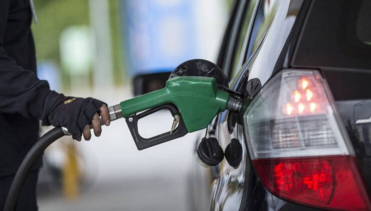 Akaryakıtta tabela yine değişti: Benzine zam! 15 Kasım 2025 güncel motorin ve benzin fiyatları…