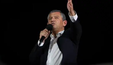 Akın Gürlek’e süre vermişti: Özgür Özel’den bu akşam için ‘saatli’ çağrı!