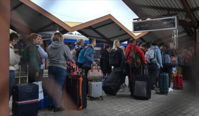 Almanya Başbakanı Merz’ten Ukraynalı gençlere: Ülkenizde kalarak hizmet edin