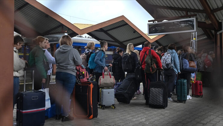 Almanya Başbakanı Merz’ten Ukraynalı gençlere: Ülkenizde kalarak hizmet edin