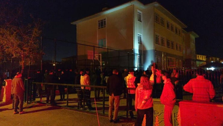 Aniden fenalaştı: 17 yaşındaki çocuk hayatını kaybetti