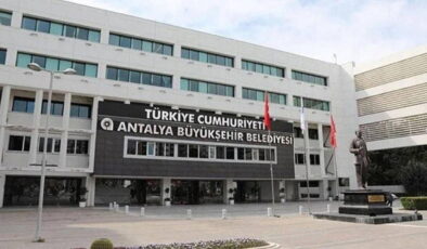 Antalya Büyükşehir Belediyesi’ne yönelik soruşturmada yeni gelişme! Gözaltına alınan 8 kişiden 2’si tutuklandı