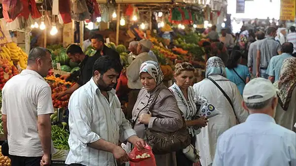 Asgari ücretlilerden ‘zam’ çağrısı: ‘Yüzde 50’den aşağısı geçinmemiz için yeterli değil’