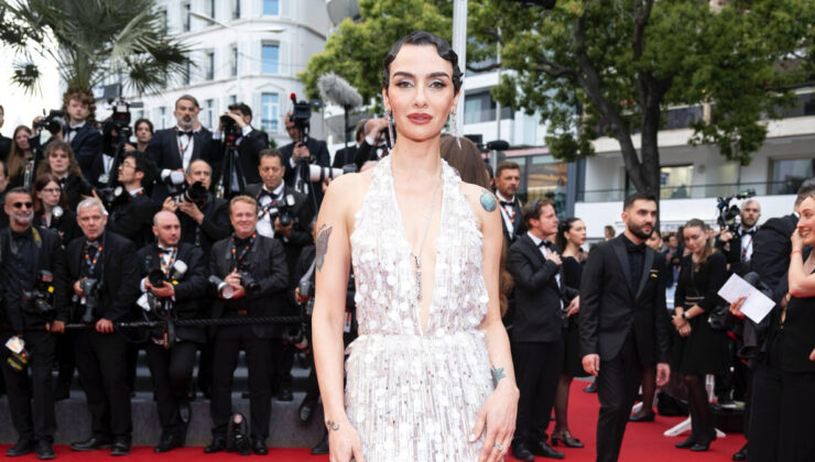 Aşk karelerine kısa bir mola! Birce Akalay’dan aile paylaşımı geldi