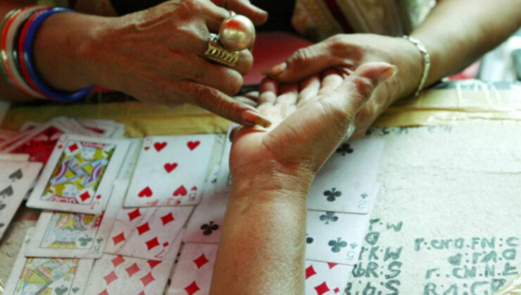 Avustralya’da falcı, 46 milyon dolarlık dolandırıcılık iddiasıyla gözaltına alındı