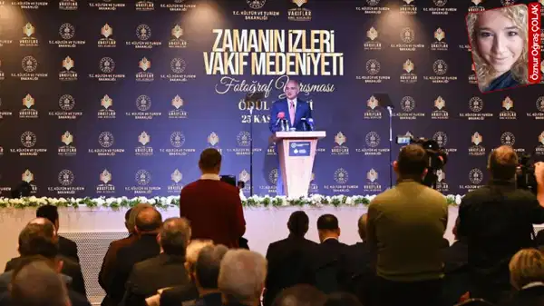 Ayasofya’da yapılan restorasyon tepkilerinden sonra açıklama yapan Bakan Ersoy’a uzmanlardan sorular geldi: ‘Bilim kurulunda neden arkeolog yok?’