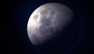 Ay’dan gelen kaya ve toprak örneklerinde “demir pası” bulundu