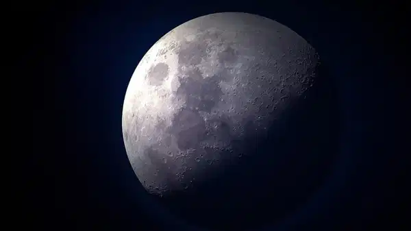 Ay’dan gelen kaya ve toprak örneklerinde “demir pası” bulundu