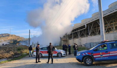 Aydın’da sıcak su boru hattı patladı: Yol trafiğe kapandı