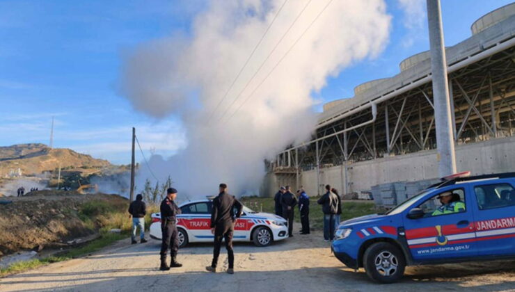 Aydın’da sıcak su boru hattı patladı: Yol trafiğe kapandı