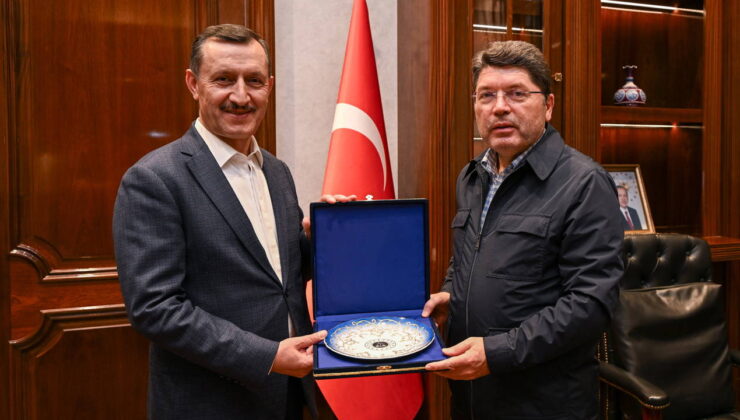 Bakan Tunç, Türkiye’nin Riyad Büyükelçiliği’ni ziyaret etti