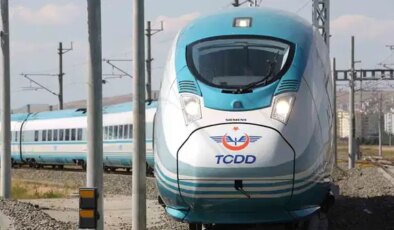 Bakan Uraloğlu duyurdu: Tren biletlerinde öğretmenlere yüzde 50 indirim