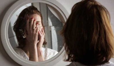 Beden algısını bozan görünmez tehlike: Quasimodo sendromu nedir, belirtileri nelerdir?