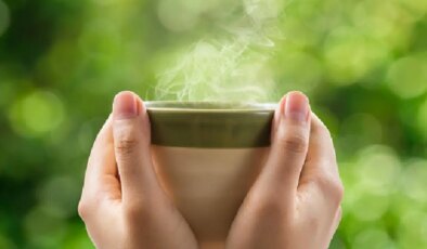 Bir hafta boyunca düzenli olarak sıcak su içtiğinizde vücutta yaşanan mucizevi değişim