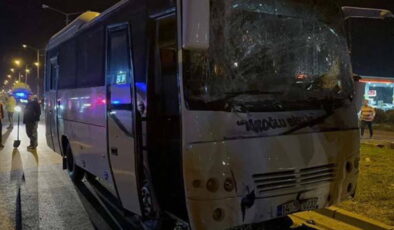 Bolu’da işçileri taşıyan 3 midibüs çarpıştı: 11 yaralı