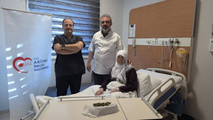 Bursa’da 77 yaşındaki kadının safra kesesinden 213 tane taş çıkarıldı