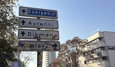 Çankaya’da gençlerin asılarak fotoğraf çektirdiği tabelaya koruma