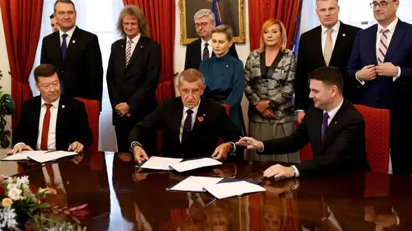 Çekya’da aşırı sağ iktidarda: Üçlü koalisyon kuruldu