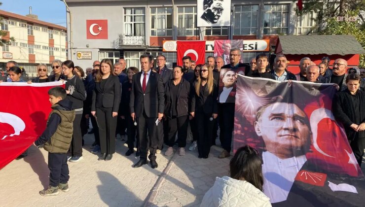 CHP, 10 Kasım’da okullarda anma töreni düzenledi: ’10 Kasım’ı tatille gölgeleyemezsiniz’