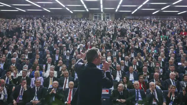 CHP’de kurultay hazırlığı… Ana tema iktidar; gölge kabine ve MYK ayrılacak!