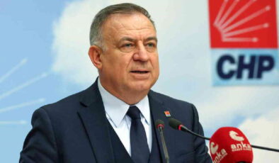 CHP’li Gökan Zeybek’ten Vakıflar Kanunu tepkisi: ‘Kültürel miraslar halkındır’